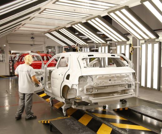 PSA augmente sa production de plus de 60 000 véhicules en Europe