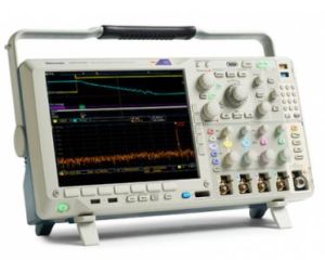 L’oscilloscope à domaine mixte de Tektronix peut combiner jusqu’à six instruments
