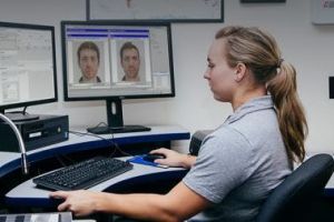 Reconnaissance faciale : Safran devient le partenaire exclusif d’Interpol