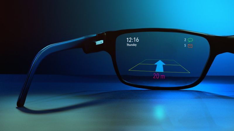 Un module de projection laser RVB miniature s’adapte aux montures de lunettes standard