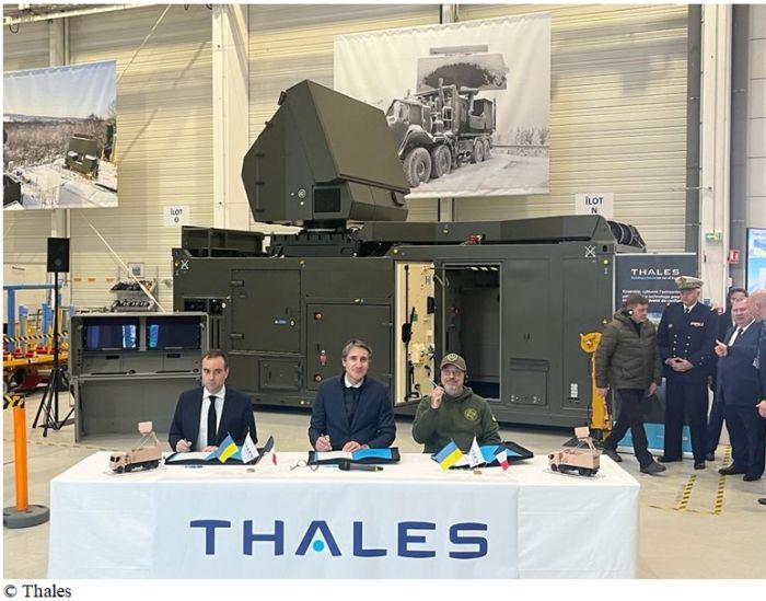 Thales va concevoir un système de défense aérienne pour l’Ukraine