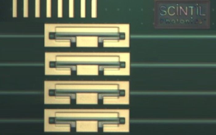 Le Grenoblois Scintil Photonics dévoile une première mondiale en laser multifréquence intégré sur silicium