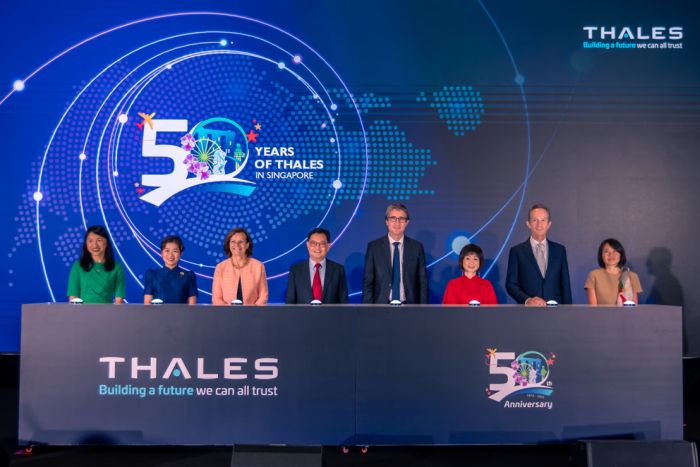 Pour fêter ses 50 ans de présence à Singapour, Thales y annonce de nouveaux investissements