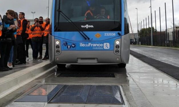 Un bus géant 100% électrique, rechargé par le sol, bientôt mis en service en Essonne
