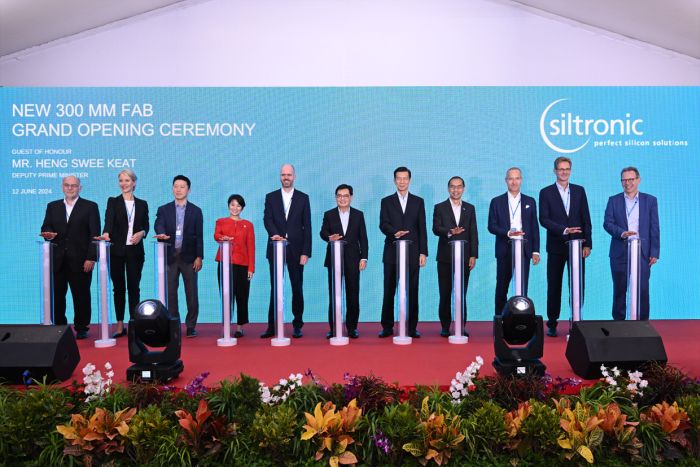 Siltronic inaugure officiellement sa nouvelle usine de tranches de 300 mm à Singapour