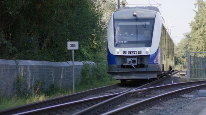 Alstom fait la démonstration d’un train autonome, avec reprise de contrôle à distance