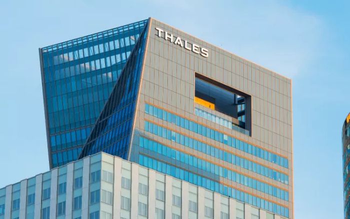 Thales visé par une enquête pour corruption