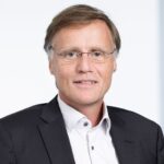 Infineon abaisse ses prévisions de CA 2025 à cause des droits de douane