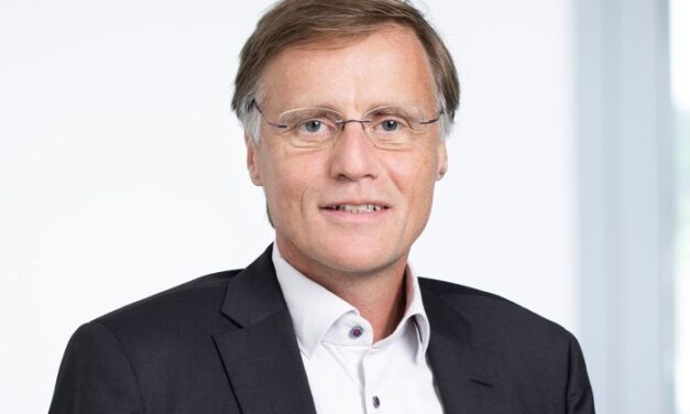 Infineon abaisse ses prévisions de CA 2025 à cause des droits de douane