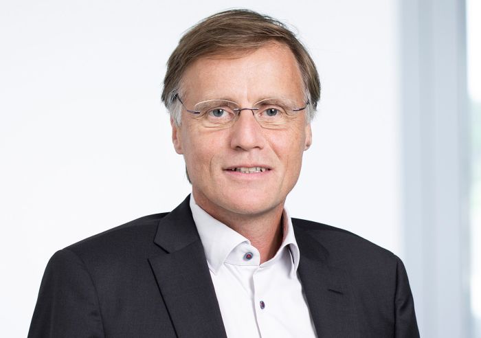 Infineon abaisse ses prévisions de CA 2025 à cause des droits de douane