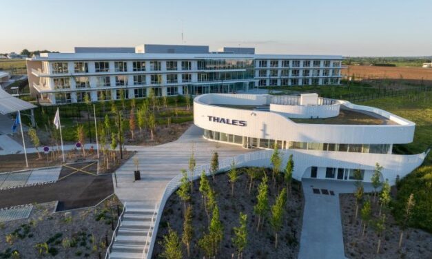 Thales inaugure à Cholet un centre ultra moderne en radiocommunications dédiées à la défense
