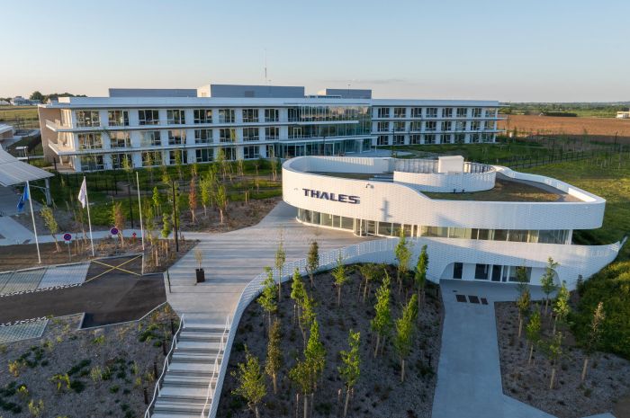 Thales inaugure à Cholet un centre ultra moderne en radiocommunications dédiées à la défense