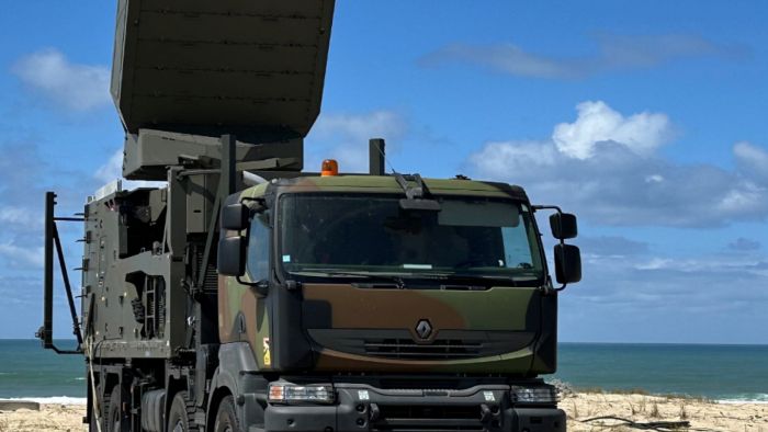 Thales accélère les cadences de production de ses radars de surveillance et de défense aérienne