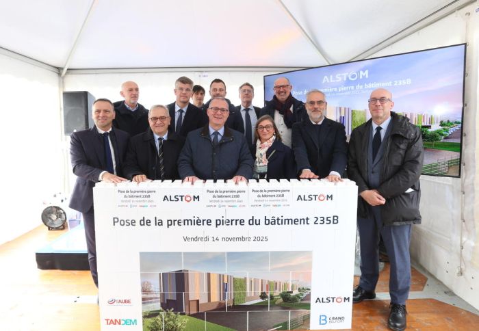 Alstom pose la première pierre d’un bâtiment de 4000 m2 à Belfort