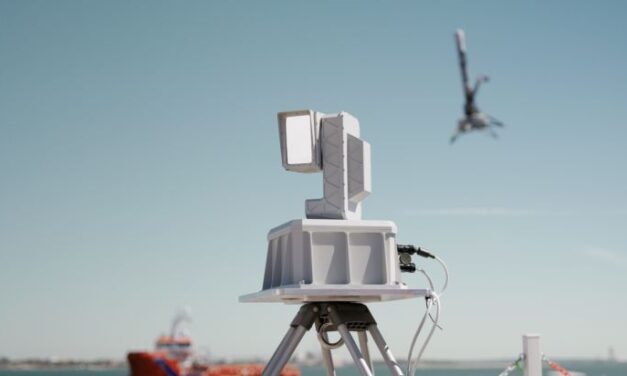 Communications laser antibrouillage : partenariat entre Naval Group et Astrolight