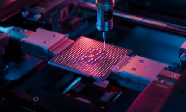 Semi-conducteurs : Omdia anticipe une croissance record de 62,7% en 2026