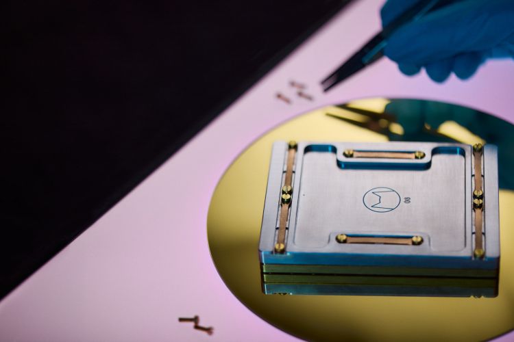 Nvidia mise sur le quantique français avec Alice & Bob
