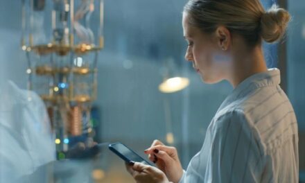 ST dévoile le ST54M, premier circuit mobile à cryptographie post-quantique